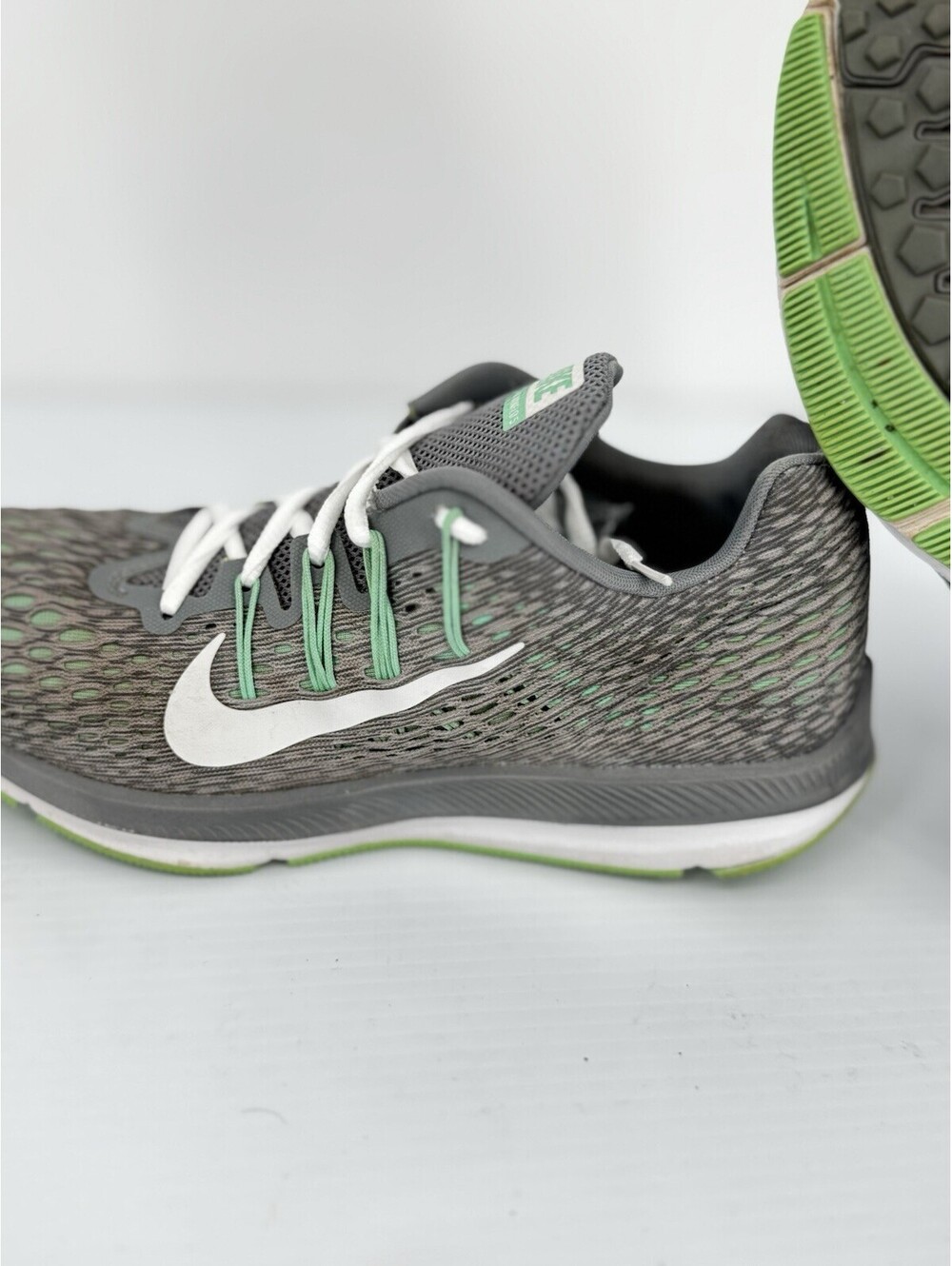 Nike Zoom Winflo 5 Running Shoes – Womens US 11 – Gray Green – AA7414-003